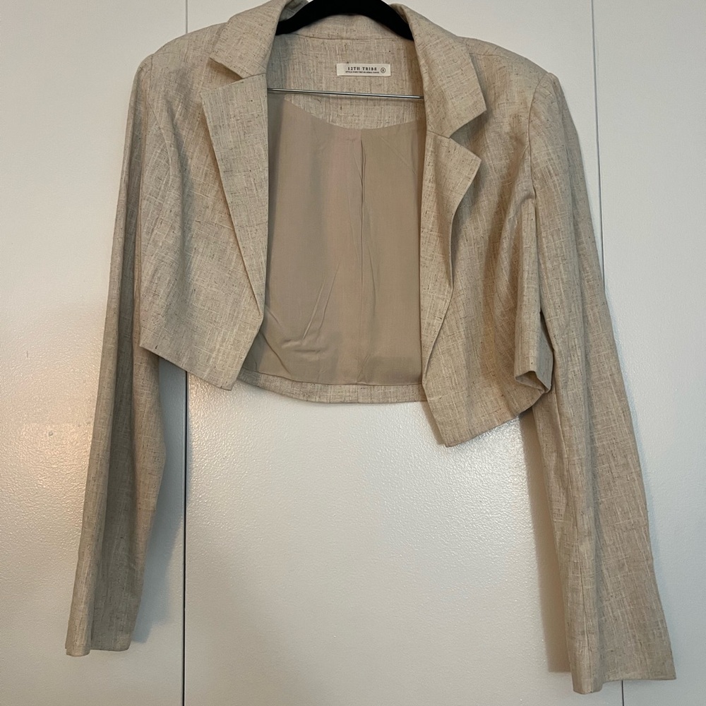12th Tribe Linen Cropped Blazer - Beige *NEVER BEEN WORN*